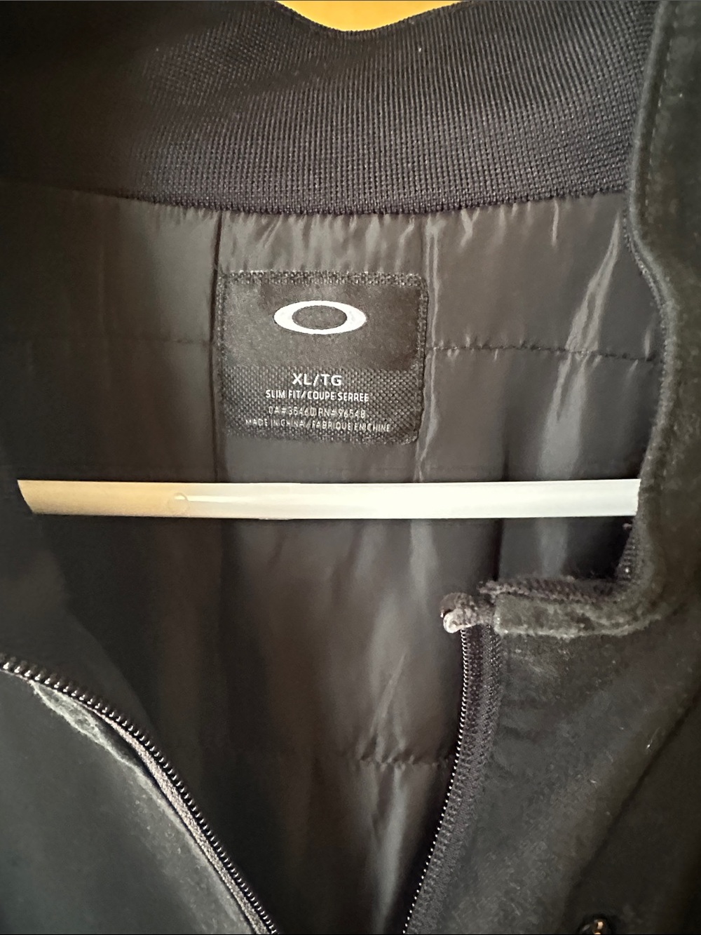 Oakley Black Men's Slim Puffer Jacket